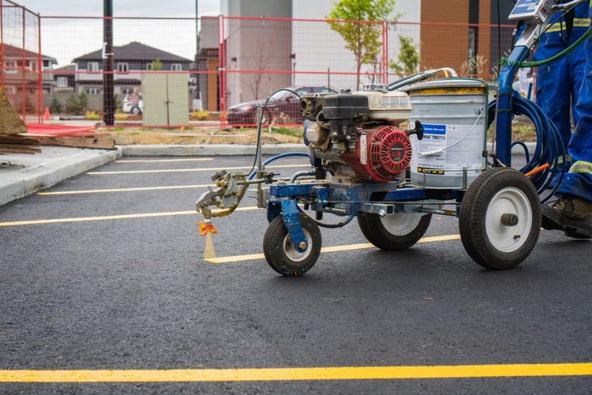 Ataşehir Yol Otopark Çizgileri Boyama Yol Çizgisi Boyama Firması